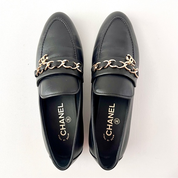 CHANEL | Black Lambskin Chain Loafers Leather Flats Gold CC Logo EU 38 - Picture 7 of 16